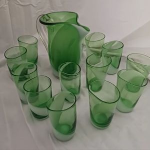 Unique Emerald Green & White Swirl Pitcher & 13 Glasses